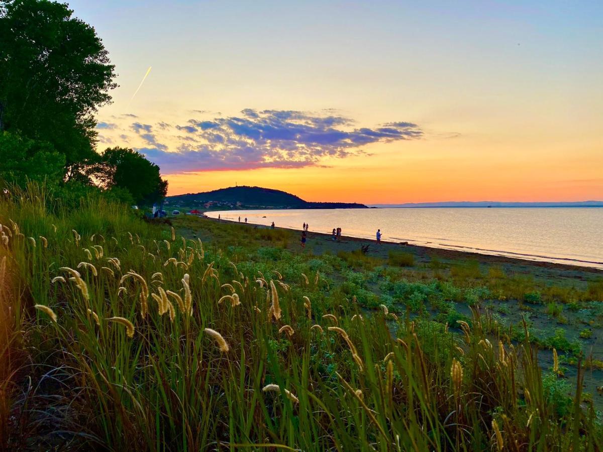 Beachfront Caravans Chernomorets Dış mekan fotoğraf