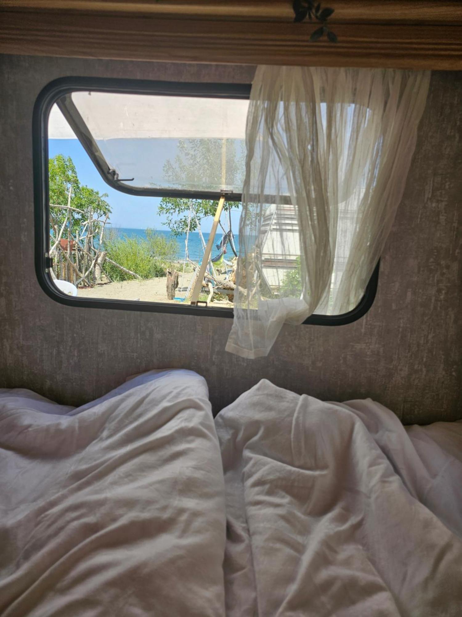 Beachfront Caravans Chernomorets Dış mekan fotoğraf